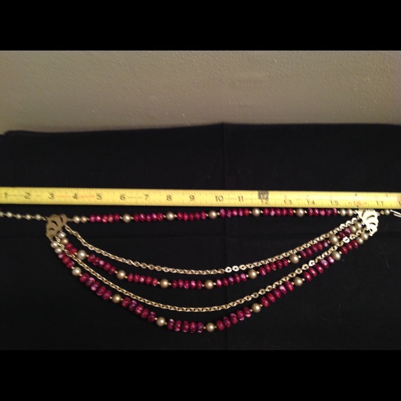 VINTAGE PURPLE AND GOLD TONE NECKLACE - Picture 3 of 3